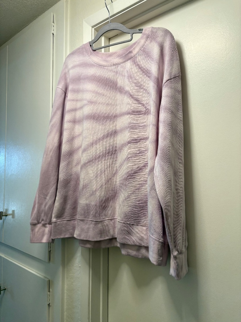 Splendid lavender tie dye cozy sweatshirt - size large